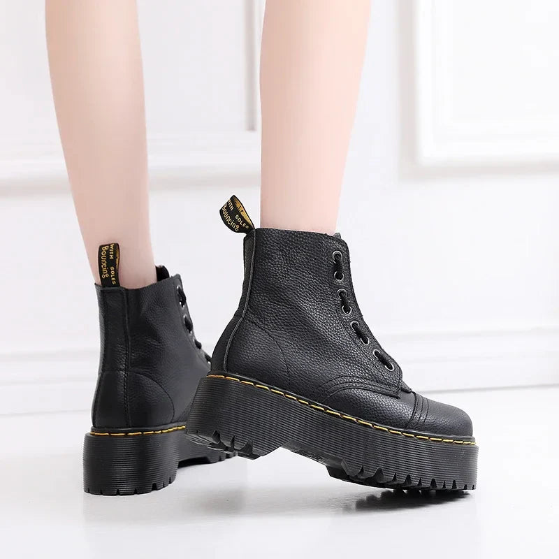 Lara Women's Platform Boots | High-quality PU leather, Comfortable and Stylish 4