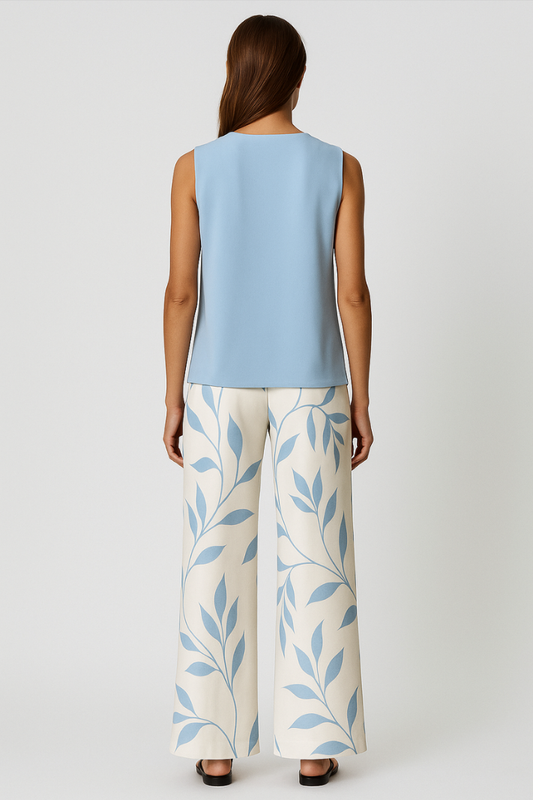 Yara | Stylish Summer Set with Square Neckline 1