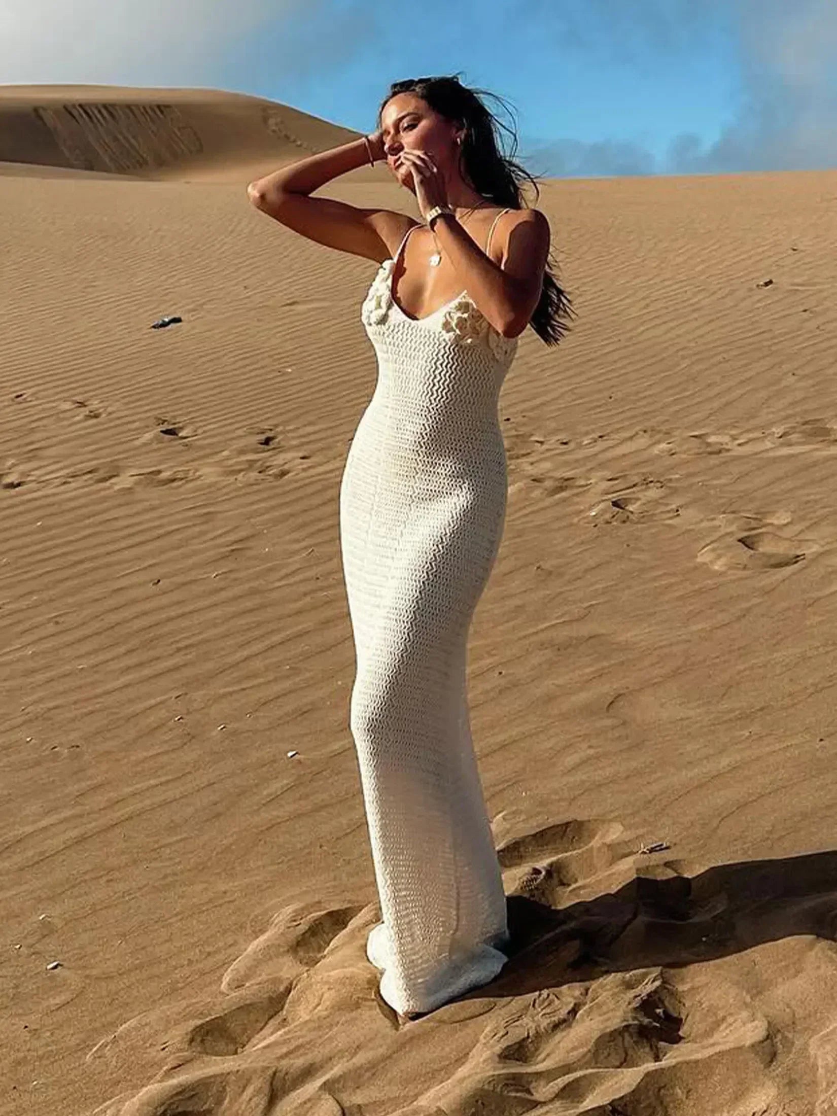 ALVA | White maxi dress with V-neck and floral accent 2