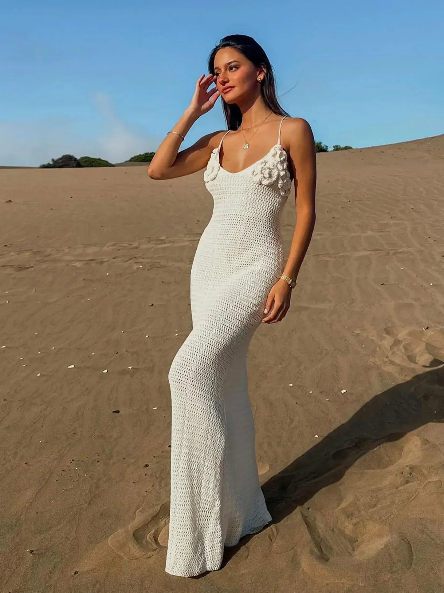 ALVA | White maxi dress with V-neck and floral accent 4