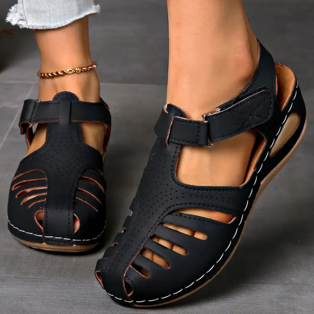 AURELIA | Timeless Sandals with Sturdy Straps 4