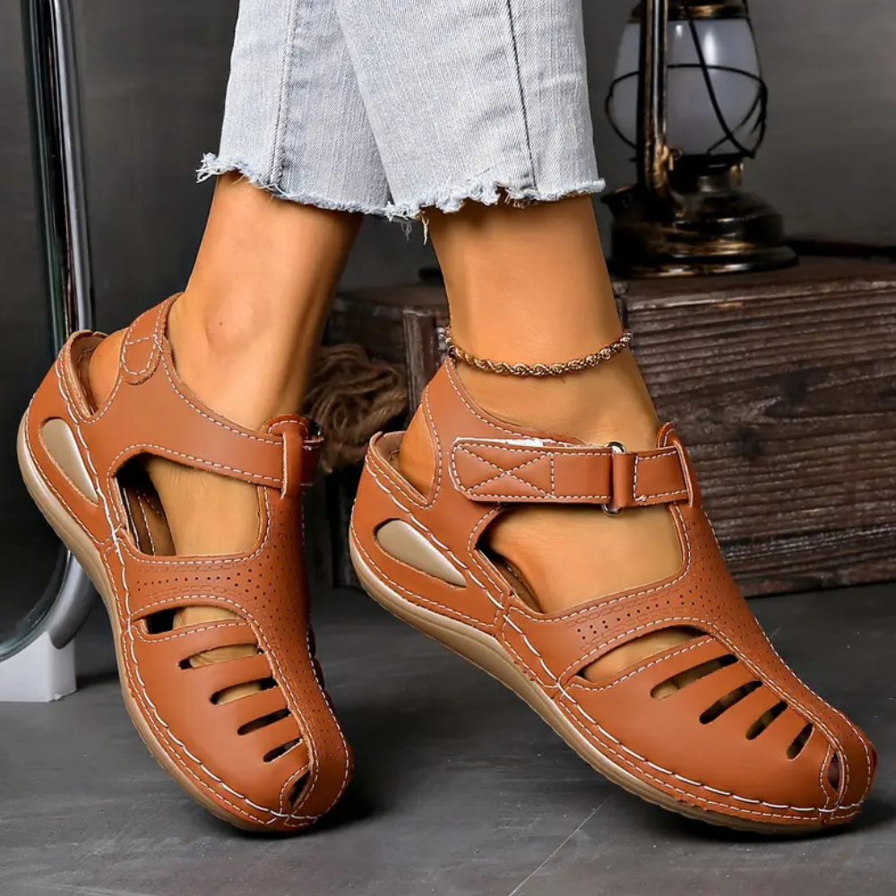 AURELIA | Timeless Sandals with Sturdy Straps 5