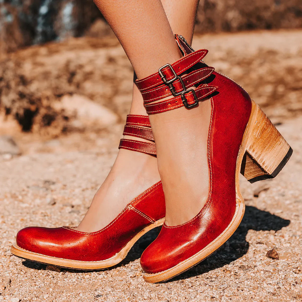 Alvinea | Ankle boots with block heel and buckle closure 6