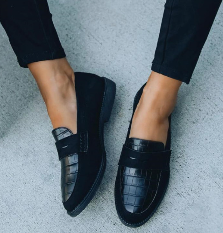 CALISTA | Classic loafers with a round toe 2