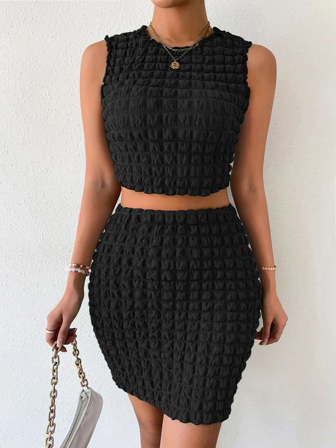 DARINKA | Bubble-texture crop top & high-waisted skirt set 1