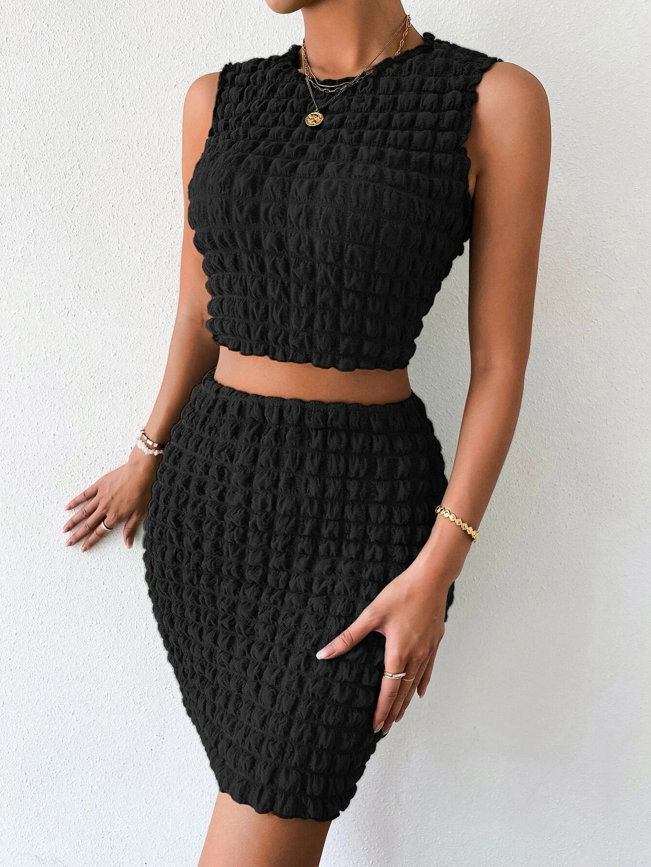 DARINKA | Bubble-texture crop top & high-waisted skirt set 3