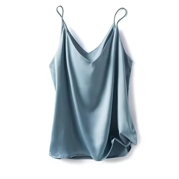 ÉLIORA | Satin top with spaghetti straps and V-neck 3