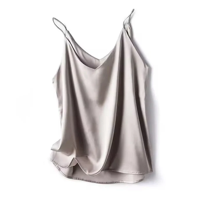 ÉLIORA | Satin top with spaghetti straps and V-neck 5