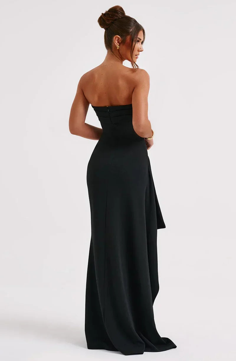 EVENYA | Comfortable off-shoulder maxi dress with twist detail 5