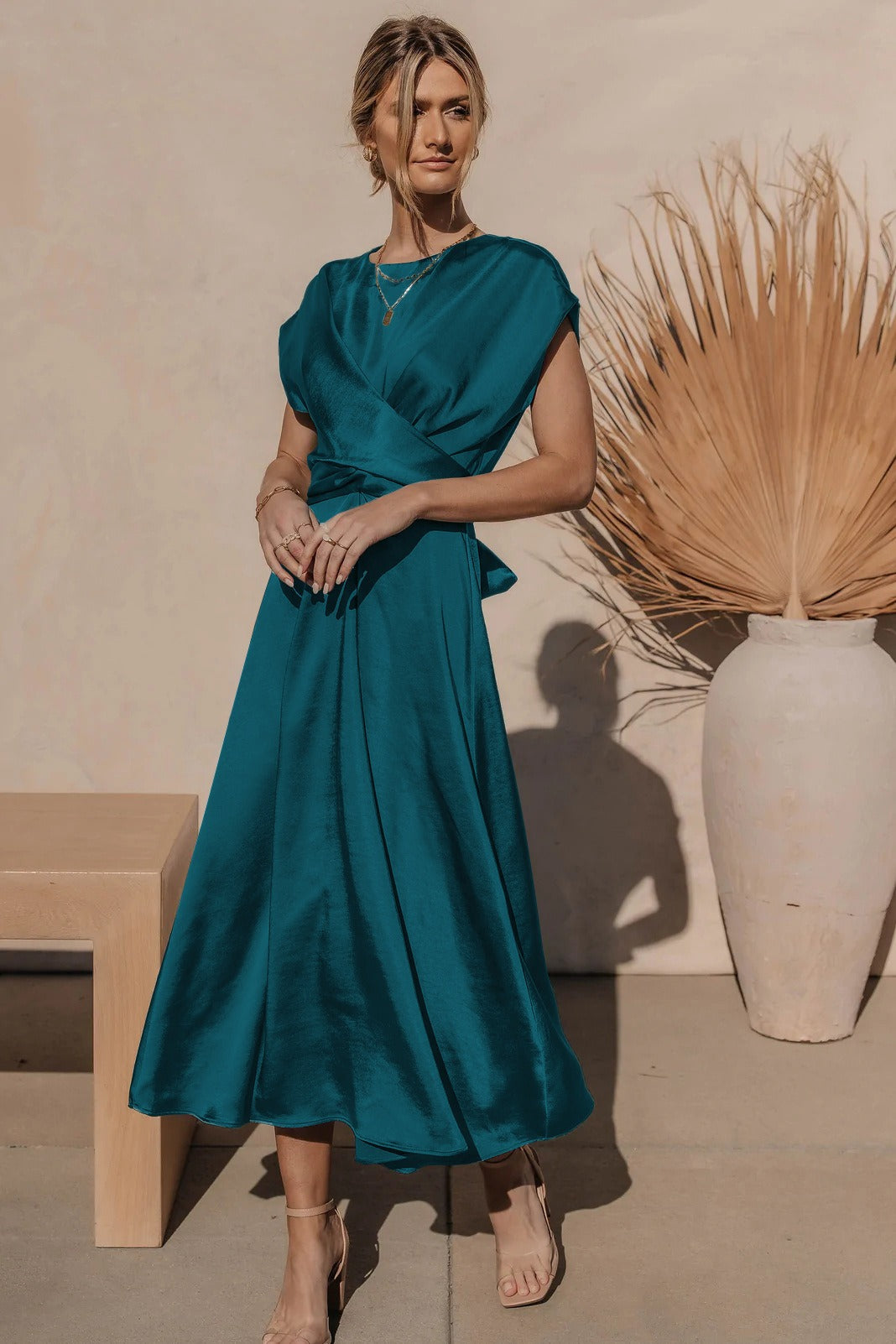 Elaria | Elegant Midi Evening Dress with Layered Sleeves 0