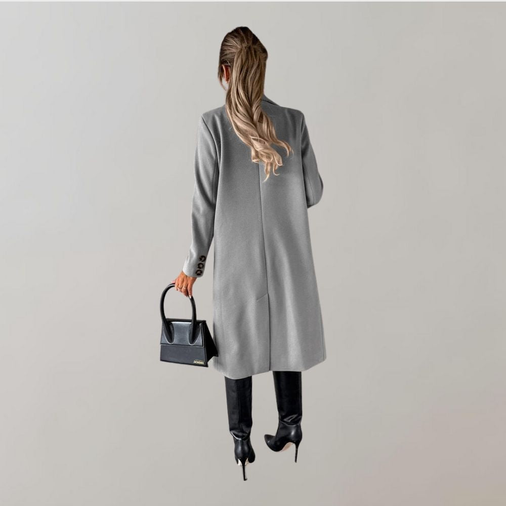 Elegant women's coat made of soft fabric | Timeless and comfortable design 4