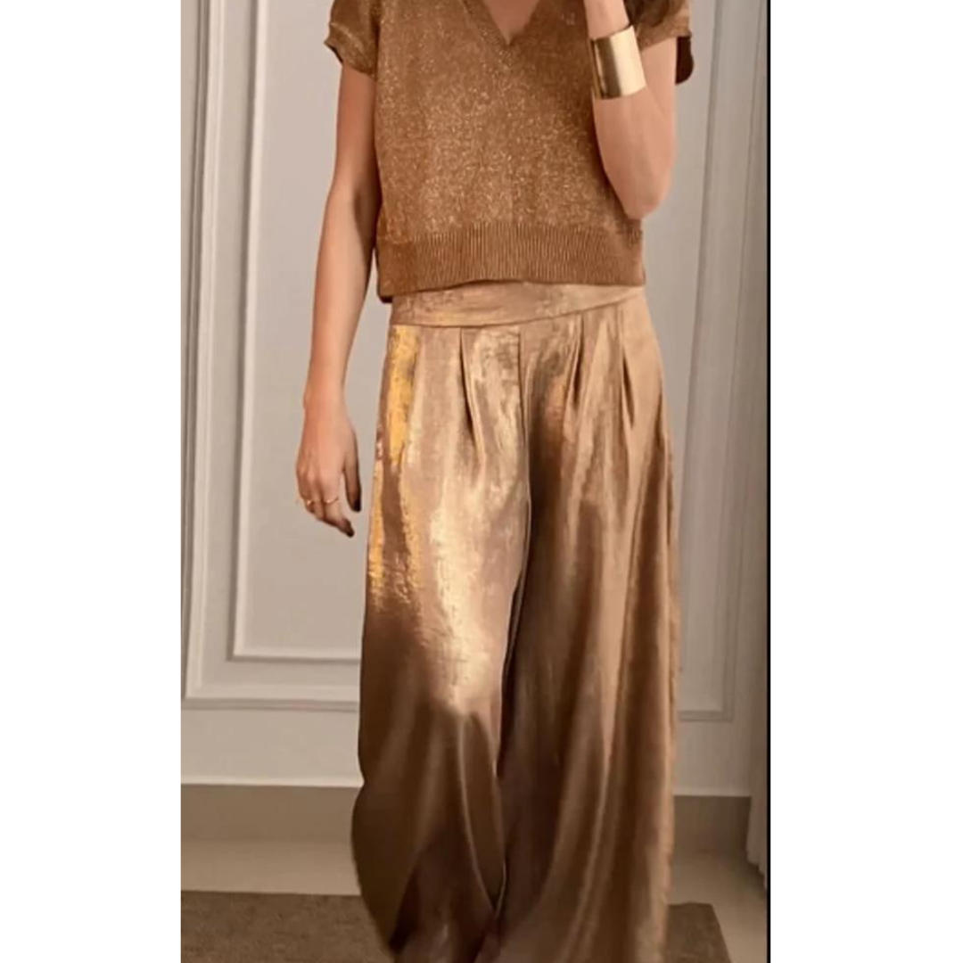 Élise | Elegant Women's Set of Top and High-Waisted Trousers 0