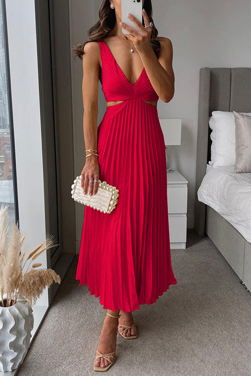 Elunara | Midi Dress with Pleated Skirt and Subtle Cut-Outs 4