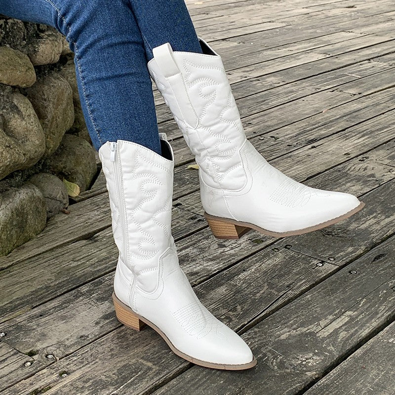 GLINTA – Metallic Cowboy Boots with Country Flair 9
