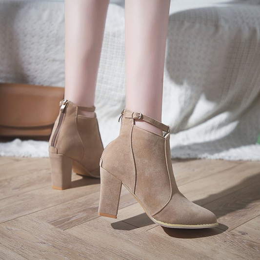 ILENIA | Ankle boots with Timeless Elegance 1
