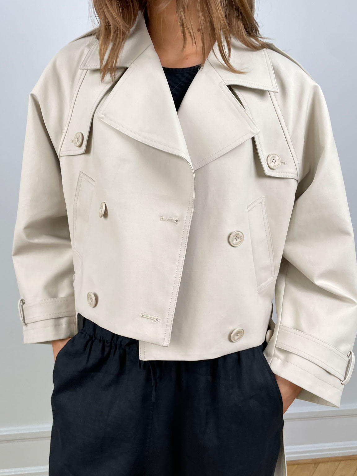Kira Women's Trench Coat | Short Lightweight, Elegant Fit in Green 2