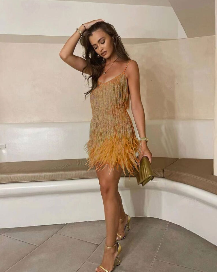 LÉONA | Cocktail dress with sequins and feather accents 4