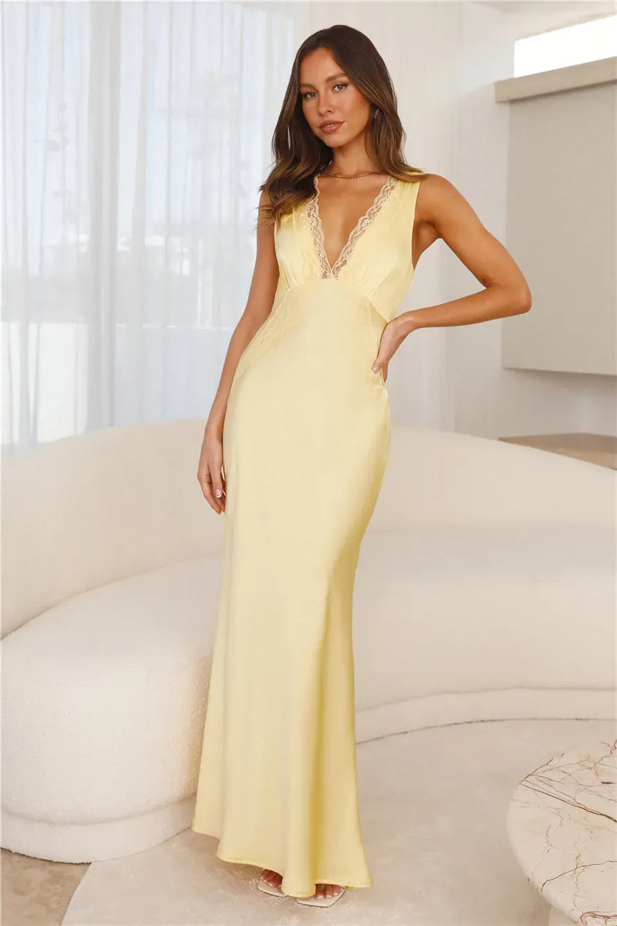 LYSÉA | Maxi dress with V-neck in a shiny satin look 0