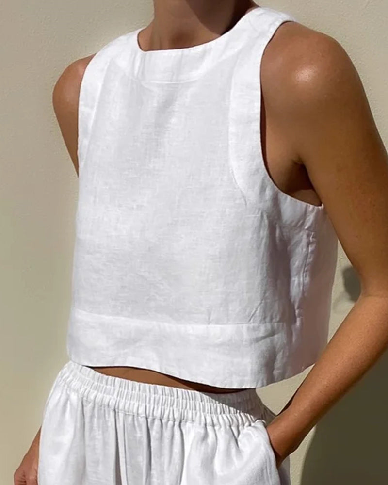 Léna | Sleeveless Summer Set with Top and Shorts 2