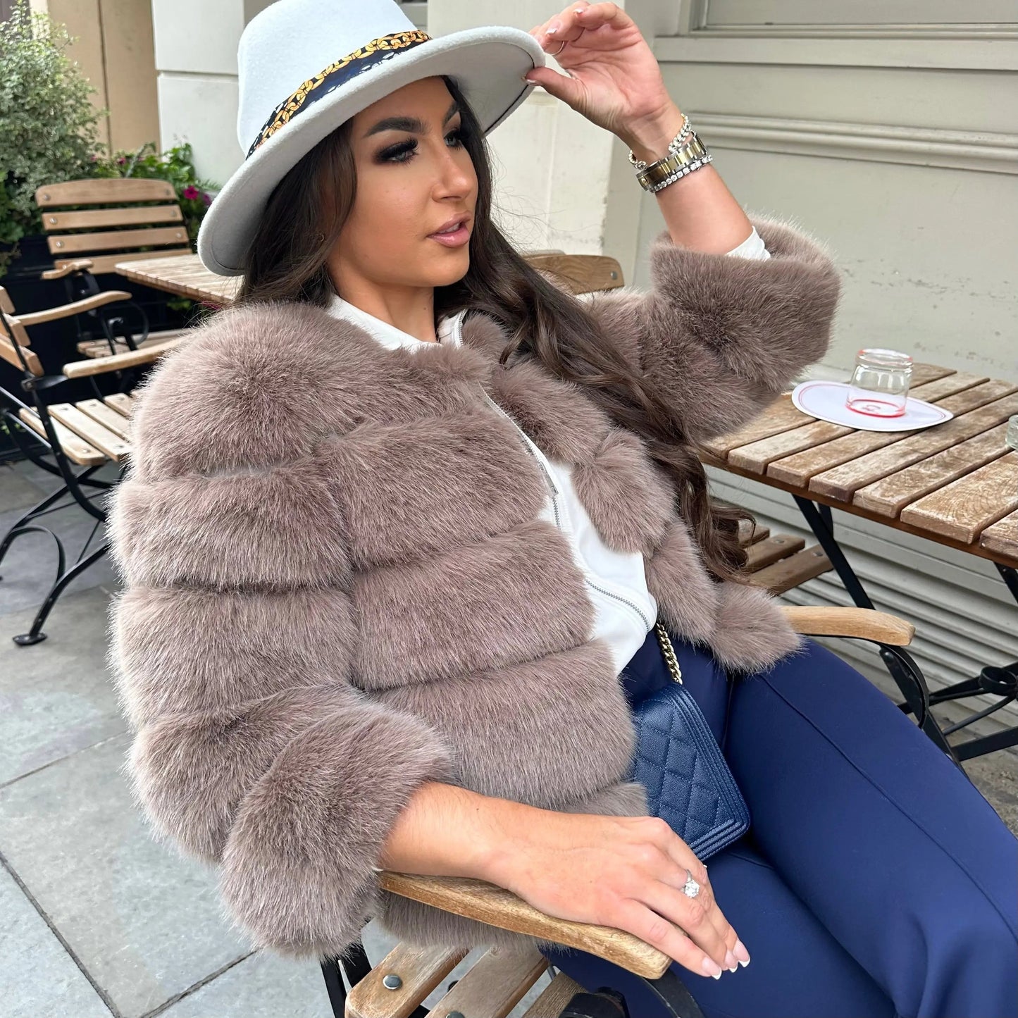 Long Women's Winter Coat – Lightweight, Fitted and Fully Lined for Elegance and Comfort 5