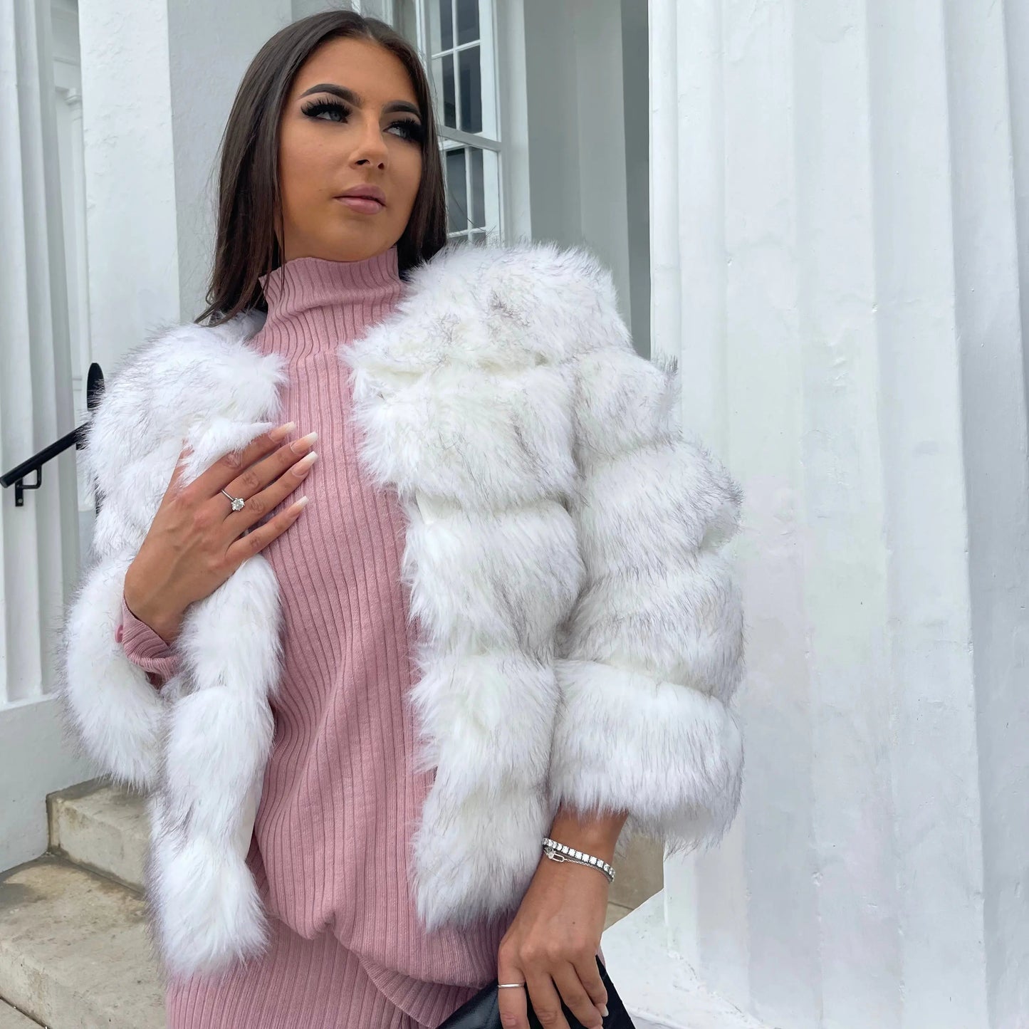 Long Women's Winter Coat – Lightweight, Fitted and Fully Lined for Elegance and Comfort 9