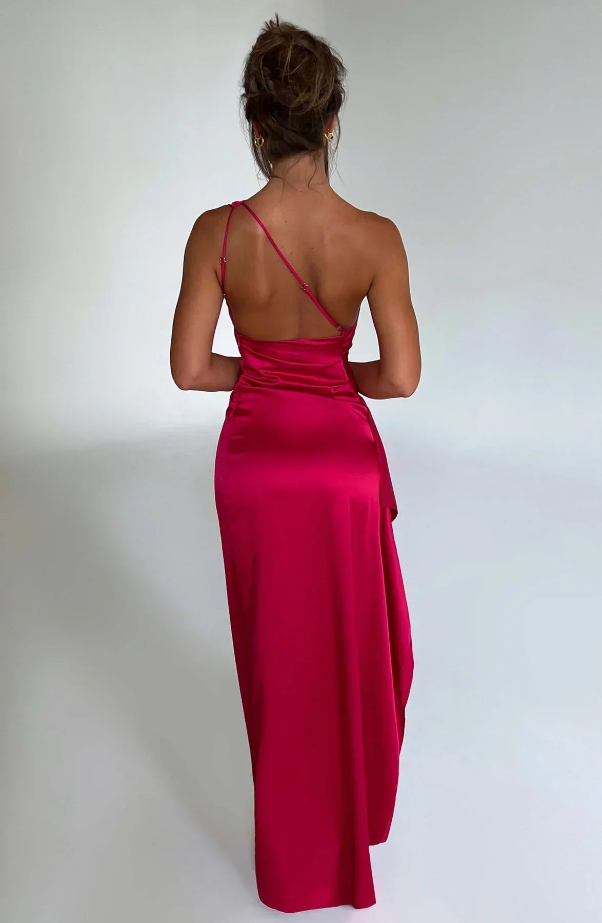 Luxury One-Shoulder Split Dress 3