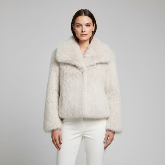 Luxury plush women's winter coat with turn-down collar | Trendy cropped style 0
