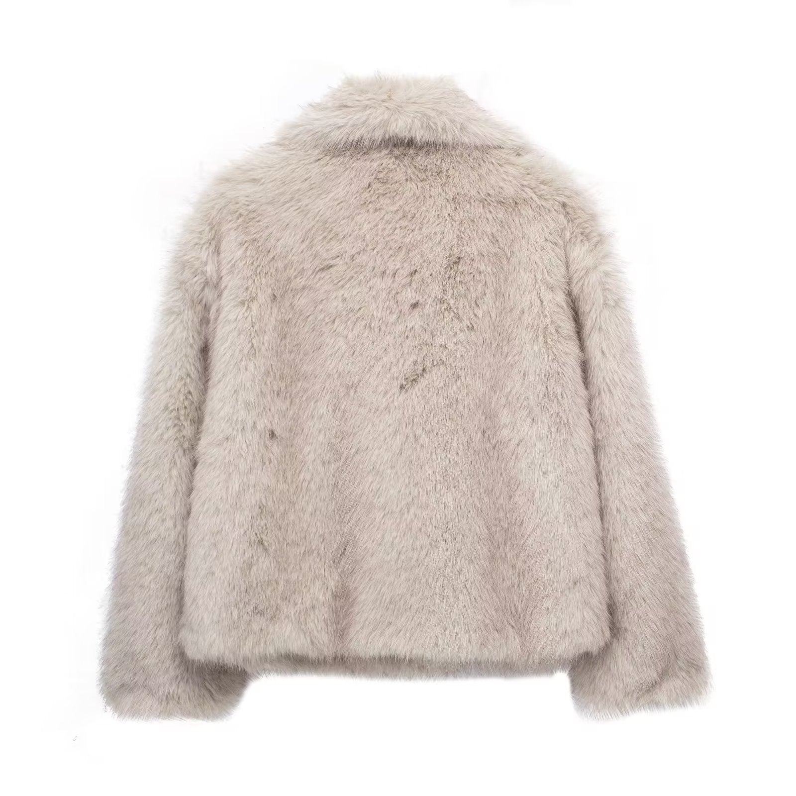 Luxury plush women's winter coat with turn-down collar | Trendy cropped style 9