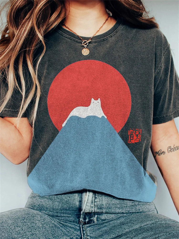 MAISA | Graphic T-shirt with Cat & Mountain Print 0