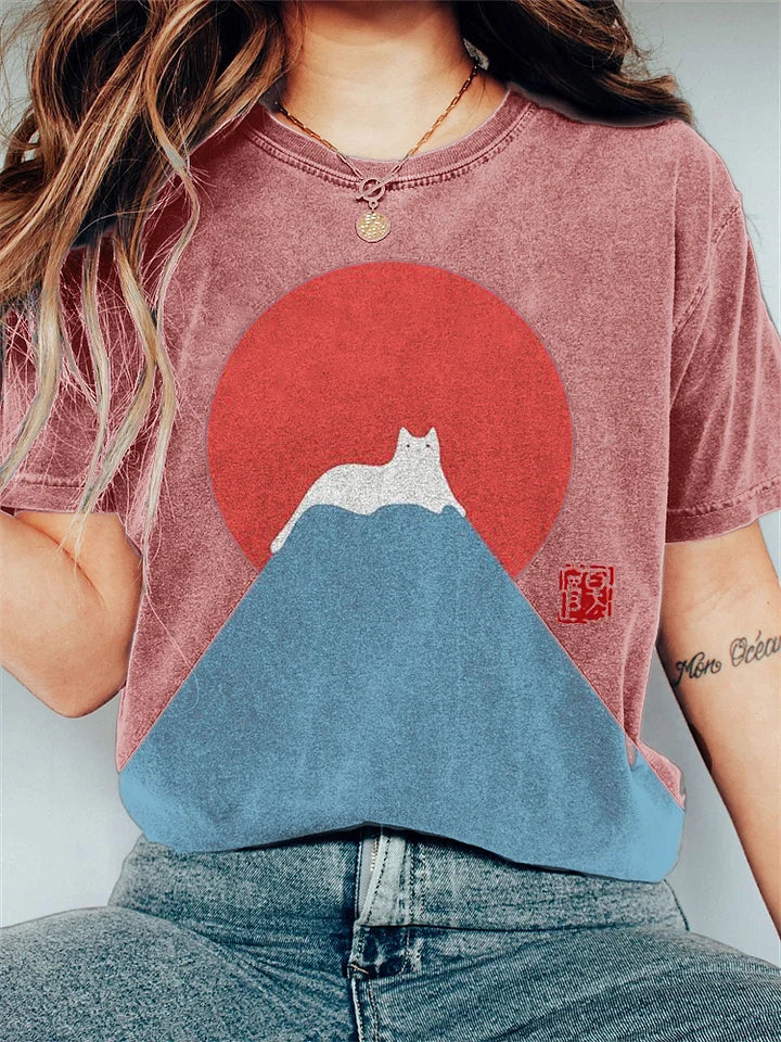 MAISA | Graphic T-shirt with Cat & Mountain Print 2