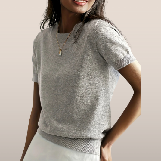 MILENA | Fine-knit top with short sleeves and round neckline 1