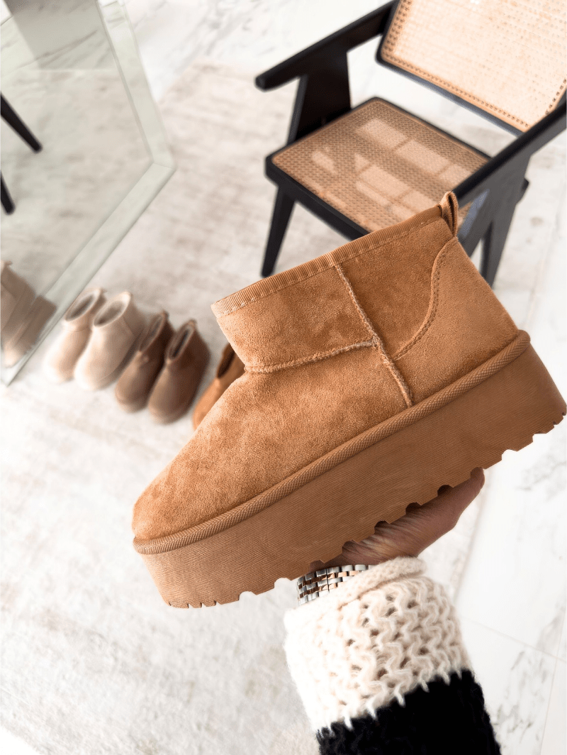 Mira Women's Winter Boots | Soft Insulating Material 0