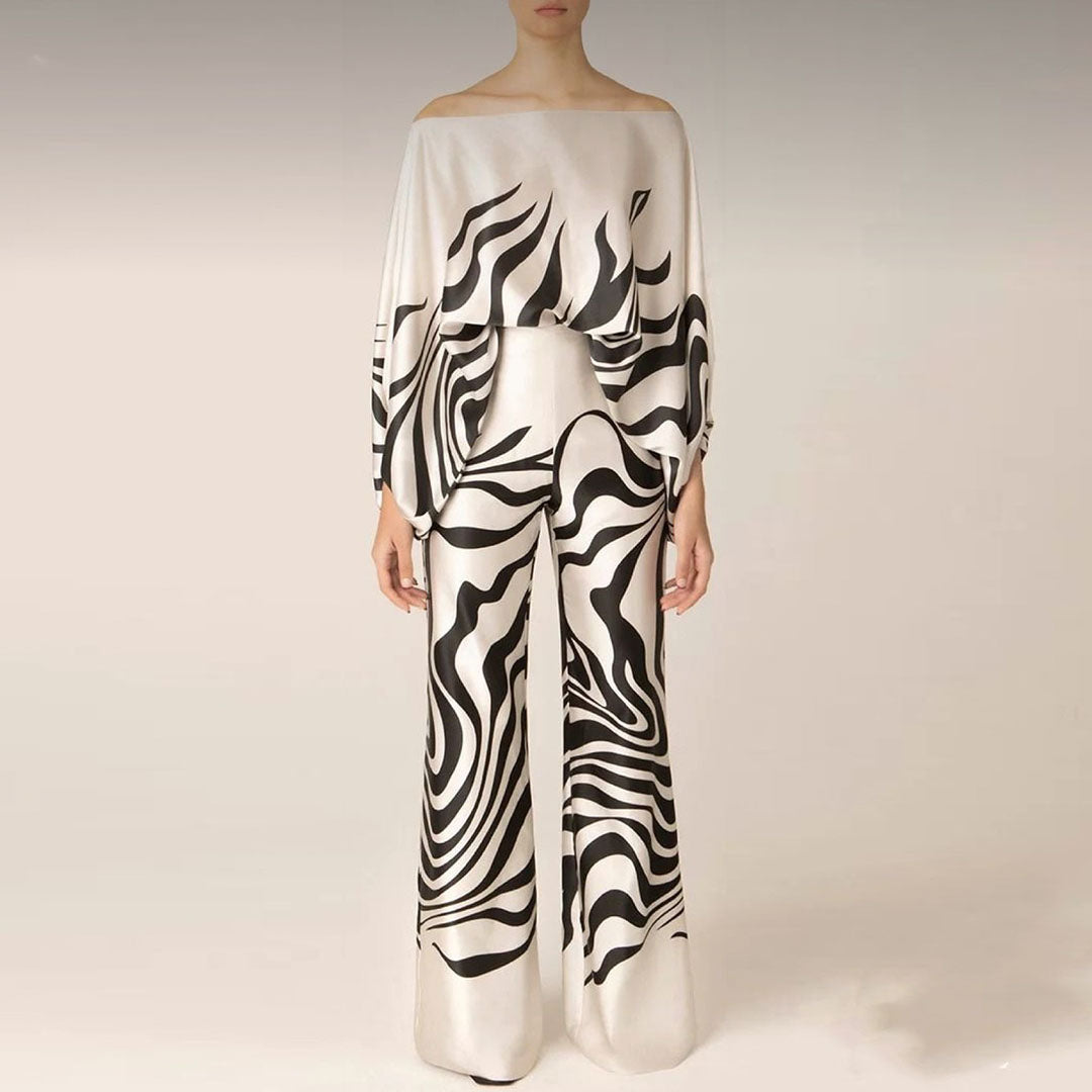 Mirelle | Stylish Two-Piece Set with Modern Cut 2