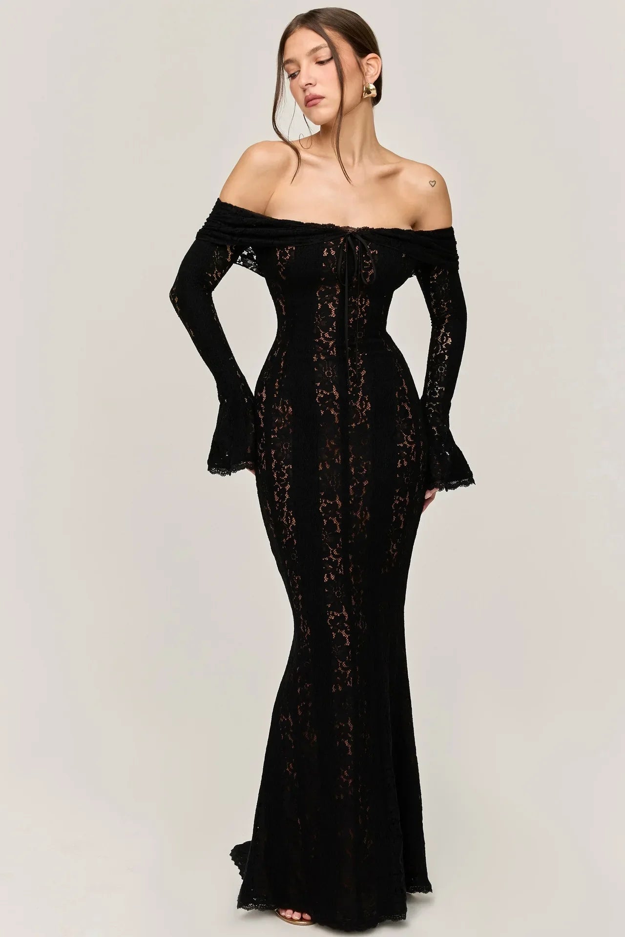 Noémie – Elegant Off-Shoulder Maxi Dress with Lace and Ruffles 8