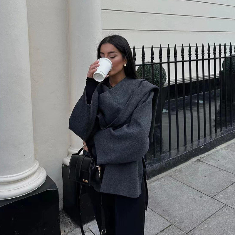 Oversized wool coat with button closure and luxury lining 2