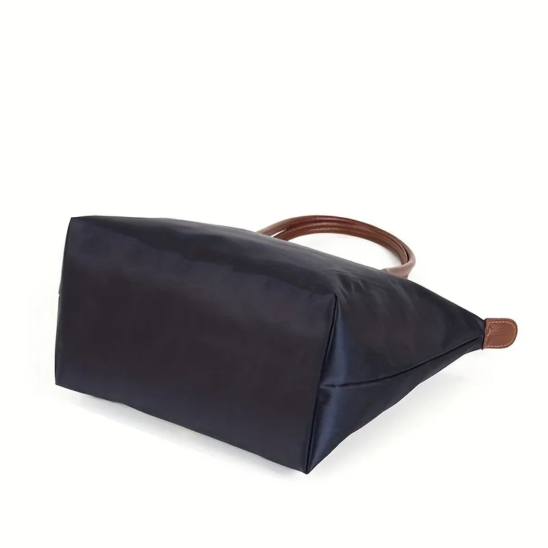 SOLÈNE | Luxury shoulder bag with timeless elegance 2