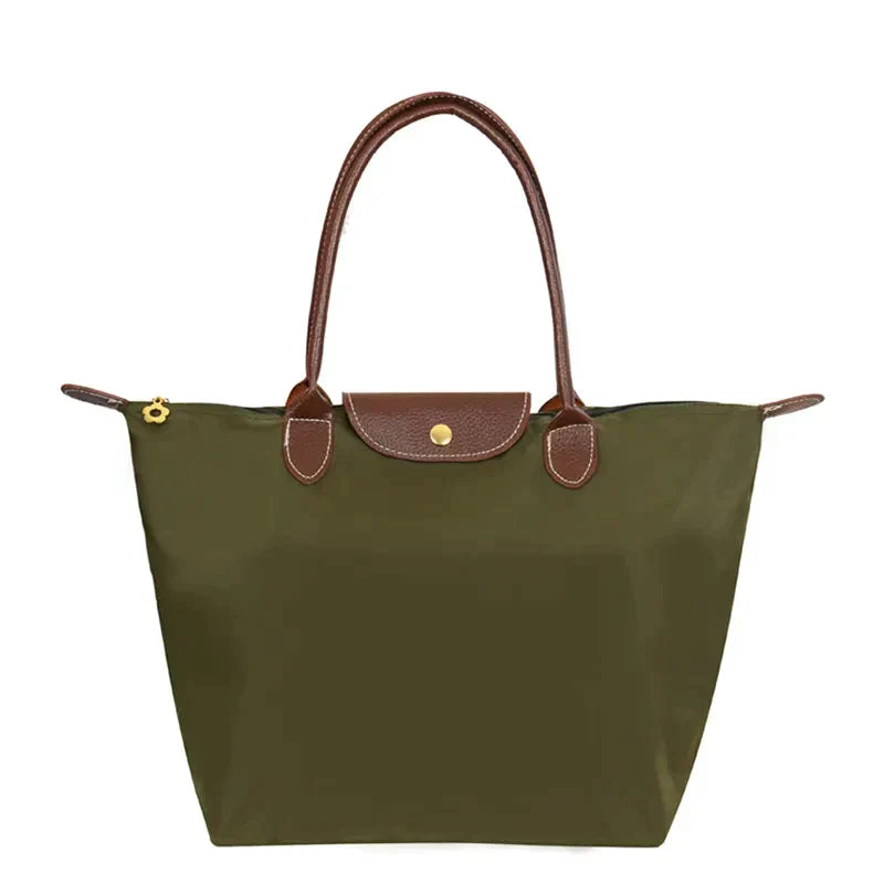 SOLÈNE | Luxury shoulder bag with timeless elegance 3