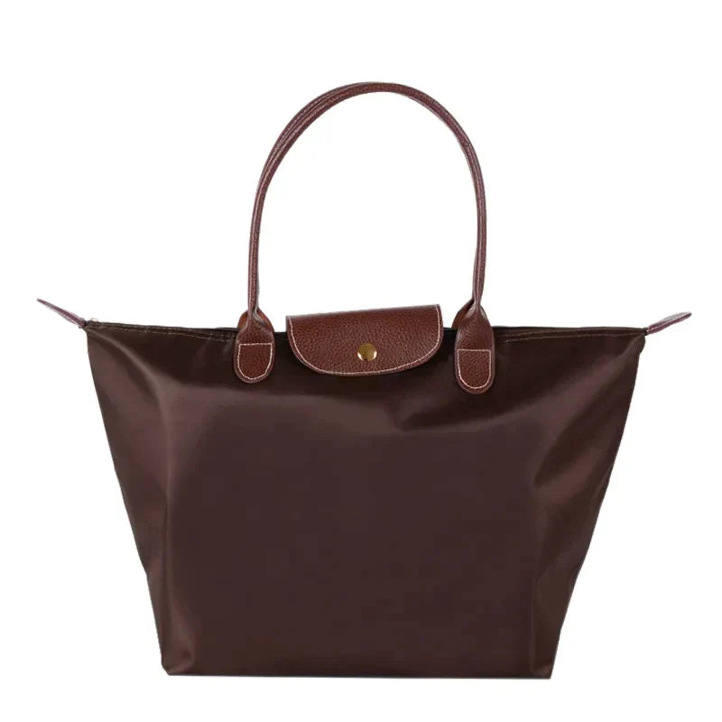SOLÈNE | Luxury shoulder bag with timeless elegance 4