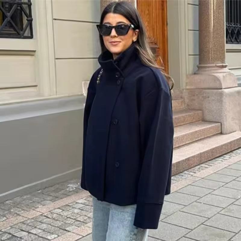 Short women's coat with double-breasted design | Elegant and versatile coat 2