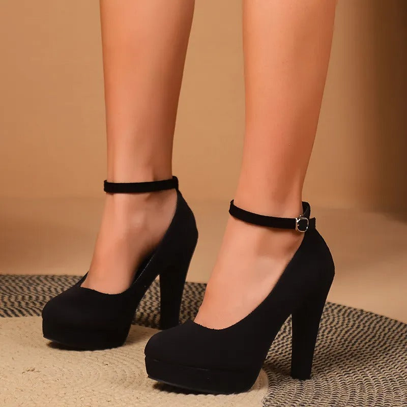 Sophie Women's Heels | Elegant Black Pumps with Platform Sole 1