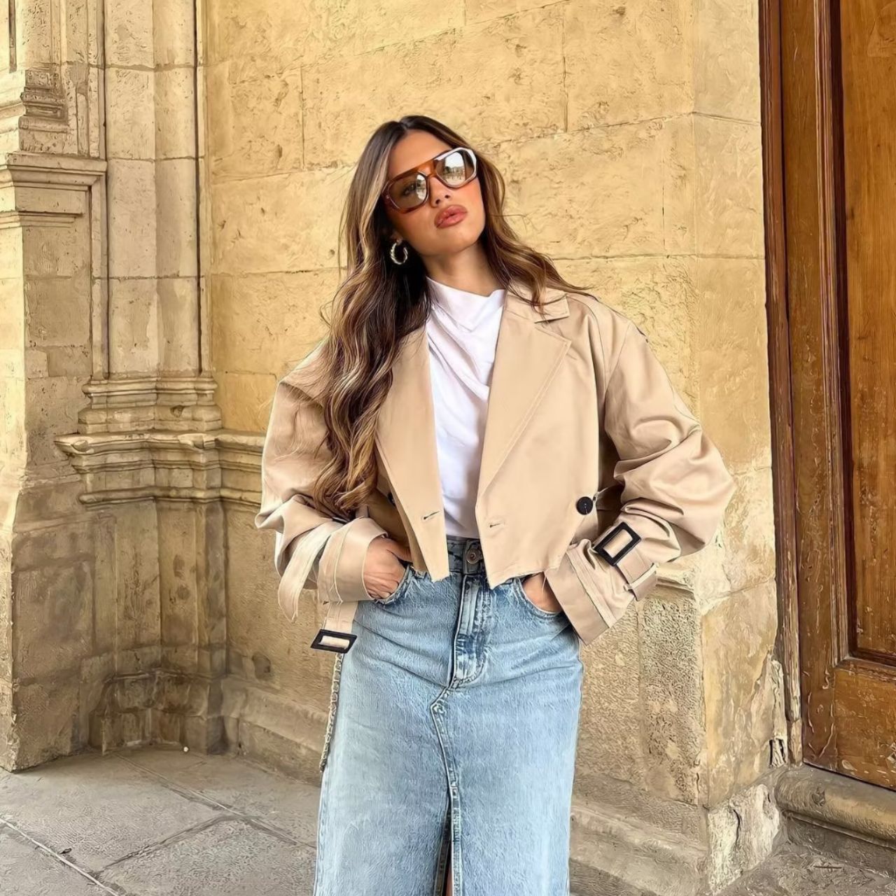 Stylish short women's trench coat | Timeless coat for every season 2