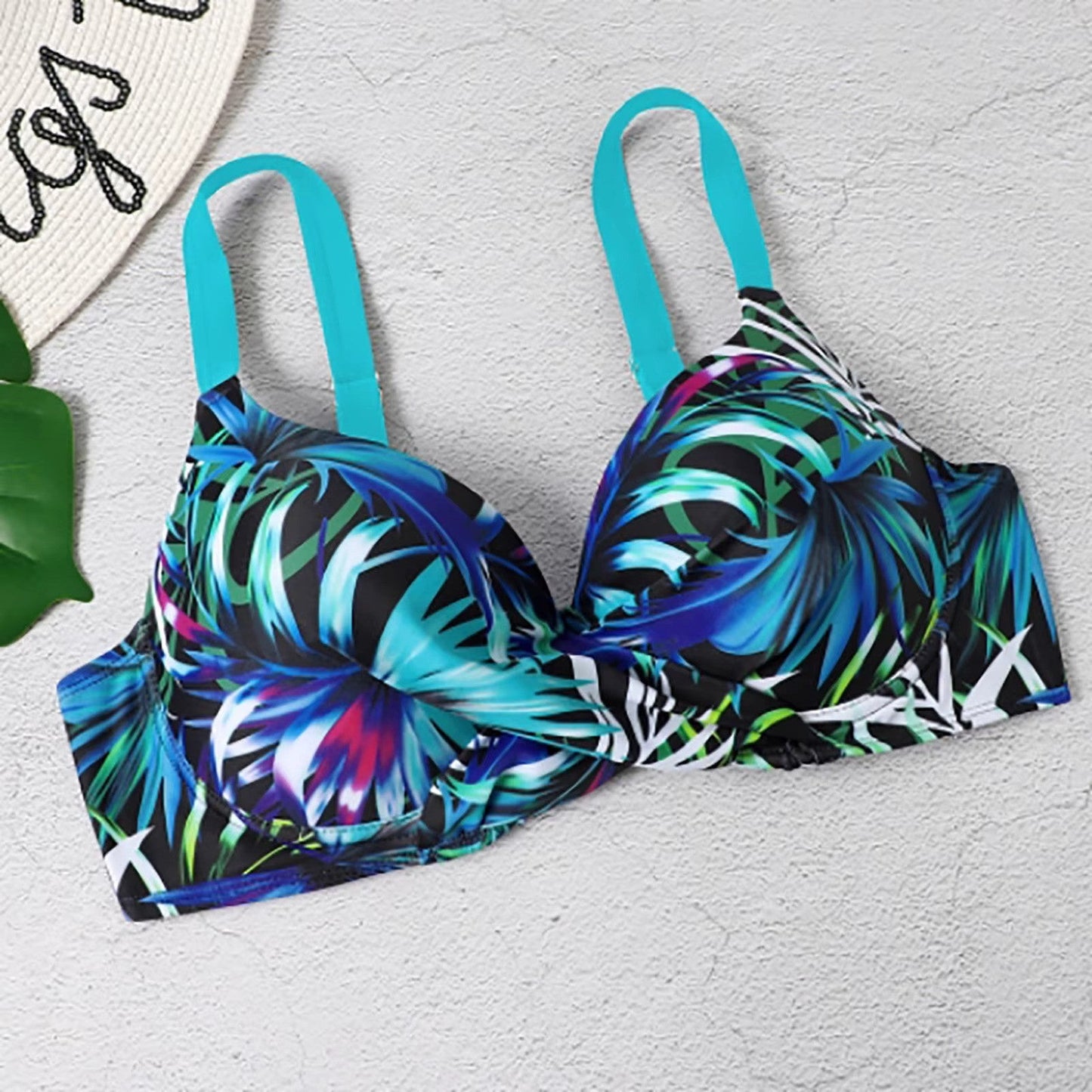 TALIA | Bikini Set with Leaf Print and High Waist 6
