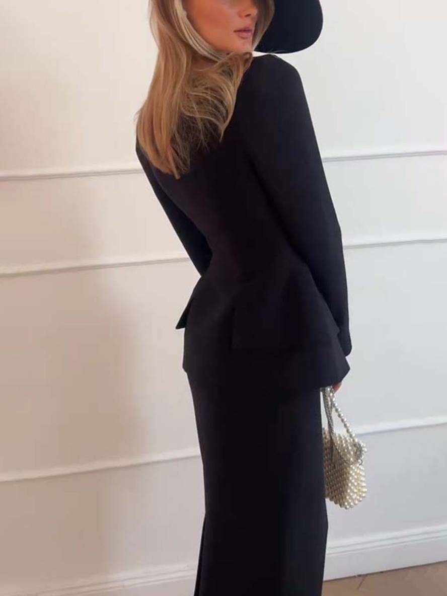 VALÉRIA | Elegant two-piece office set with blazer and skirt 8