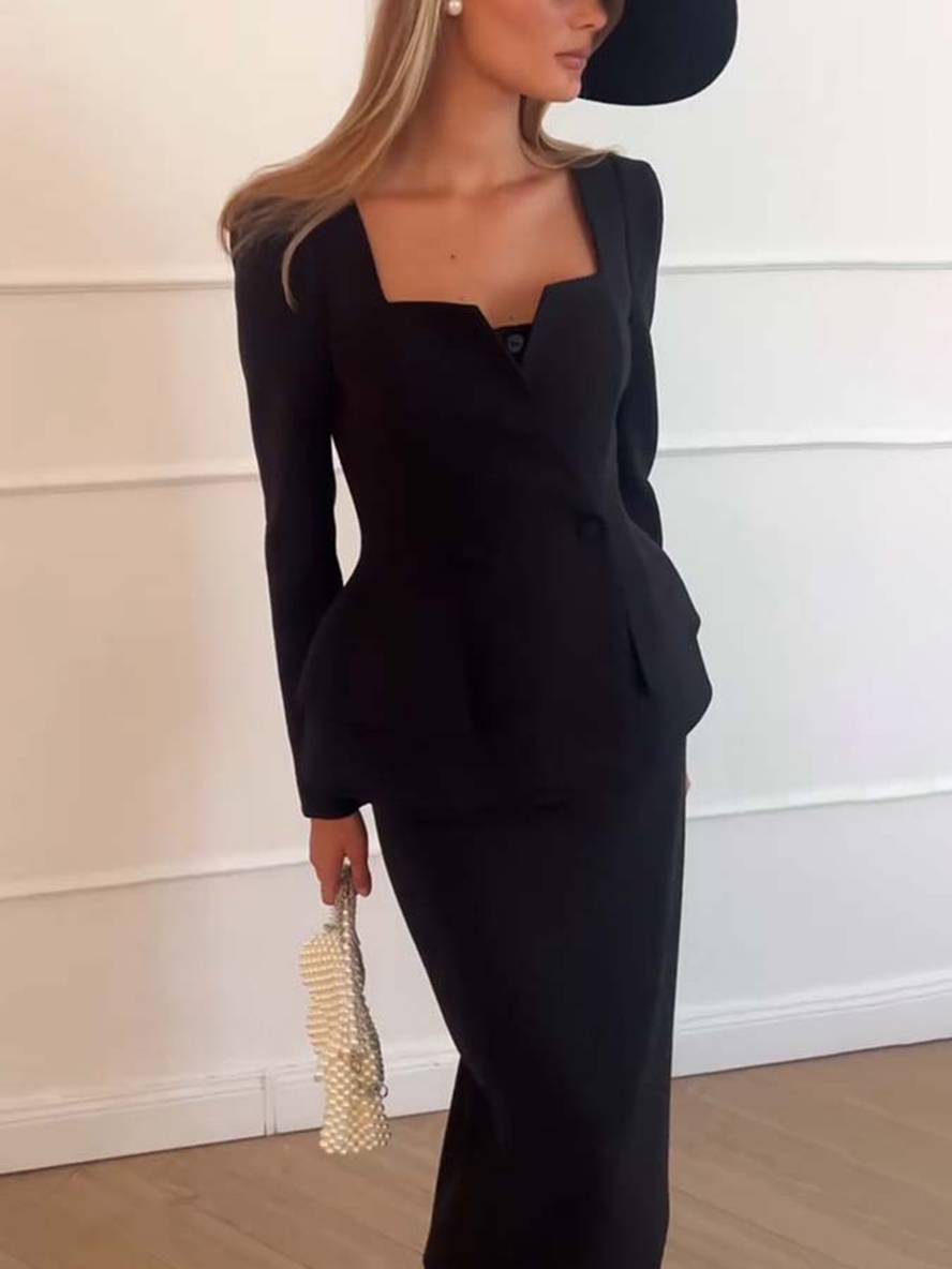 VALÉRIA | Elegant two-piece office set with blazer and skirt 9