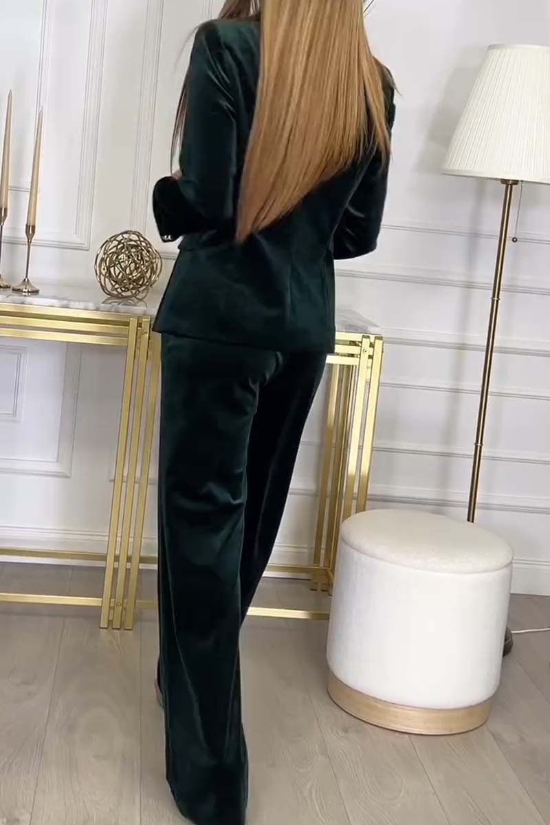Wendy Women's Suit | Timeless Design, Comfortable 2-Piece 4