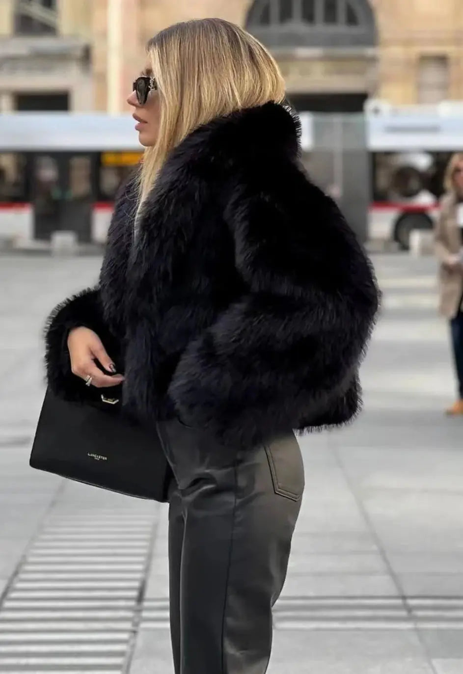 Women's Winter Coat with Luxury Lining and Slightly Tailored Fit – Elegant Women's Winter Coat 7