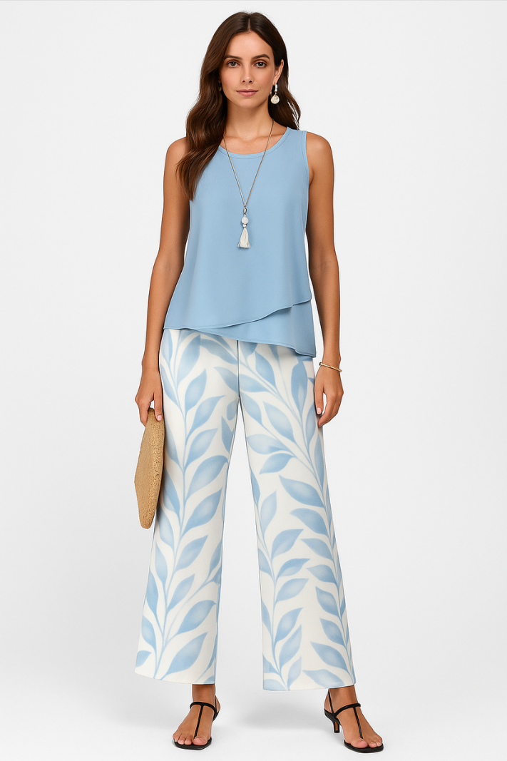 Yara | Stylish Summer Set with Square Neckline 0
