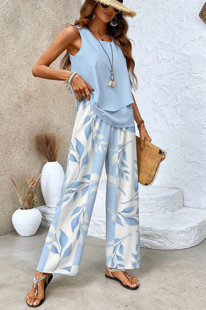 Yara | Stylish Summer Set with Square Neckline 2