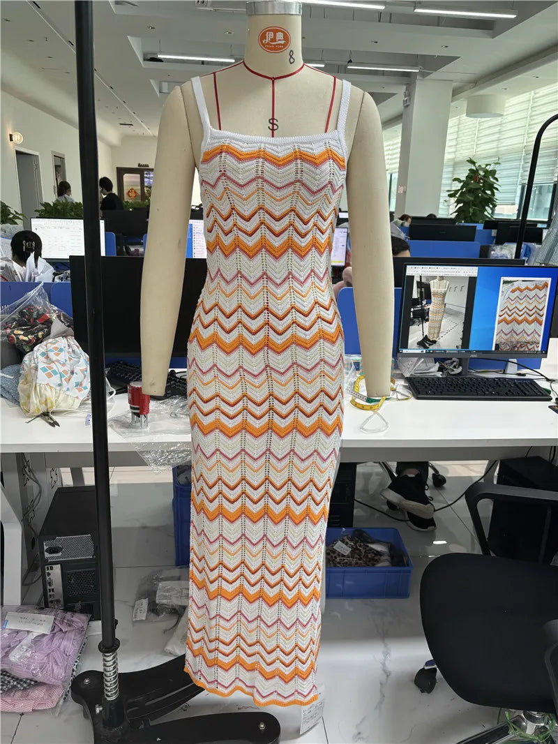 ZARELLA | Bohemian slip dress with open back and wavy pattern 4