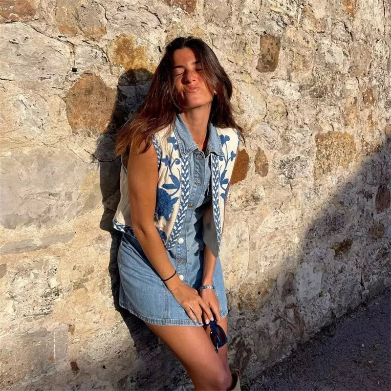 ZARIA | Embroidered Vest with Blue Flowers 4